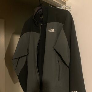 Light men’s Windbreaker